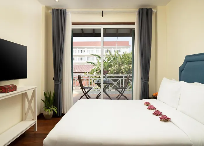 The Elephant 4*