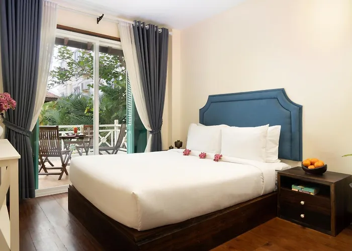 The Elephant 4*