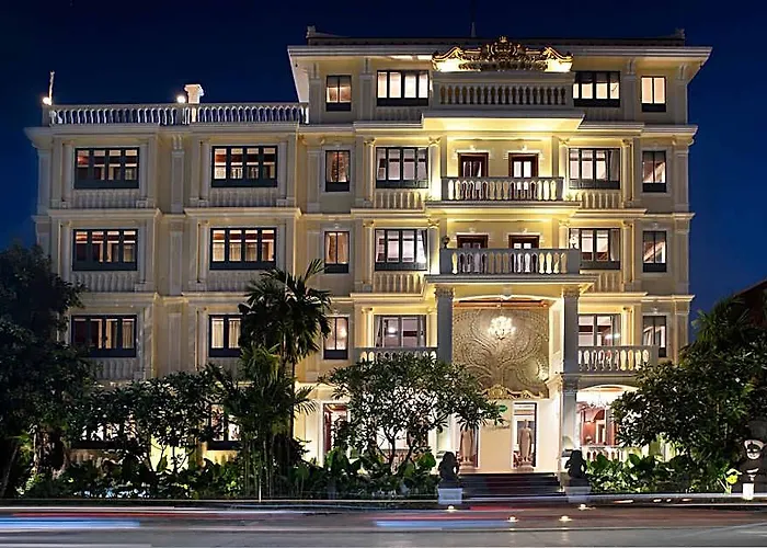 The Elephant 4*